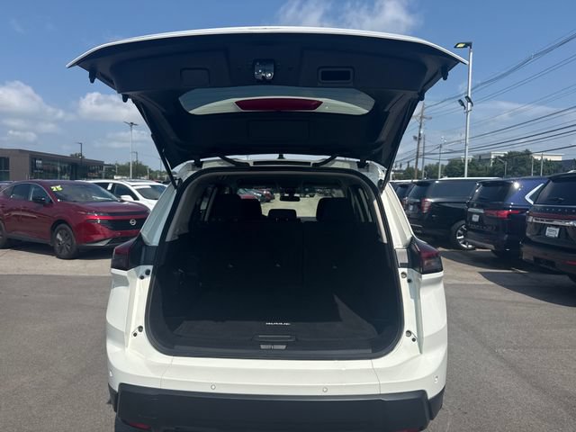 Certified 2024 Nissan Rogue S FWD image 9