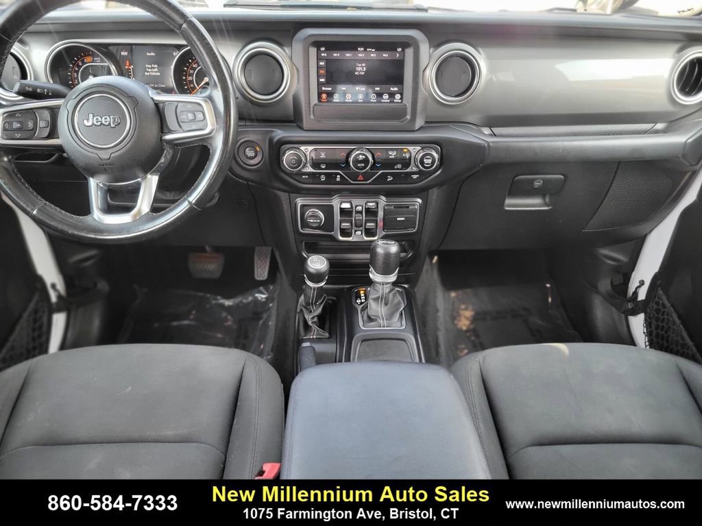 Used 2019 Jeep Wrangler Unlimited Sahara image 13