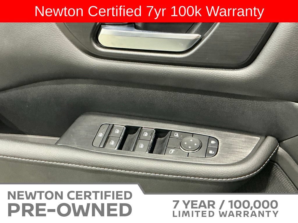 Used 2025 Nissan Armada SV RWD image 39