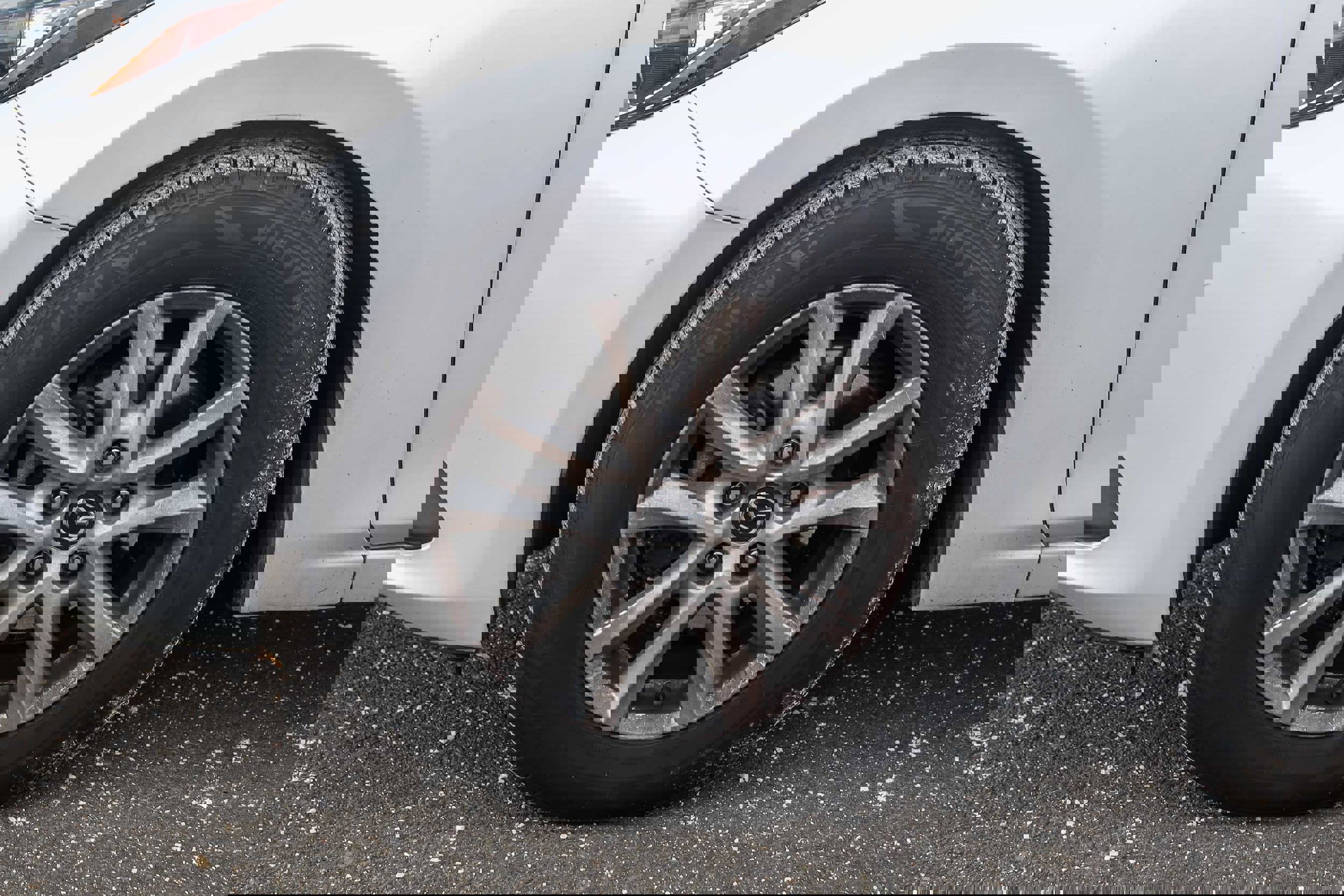 Used 2015 MAZDA MAZDA3 i Touring w/ Technology Package image 9