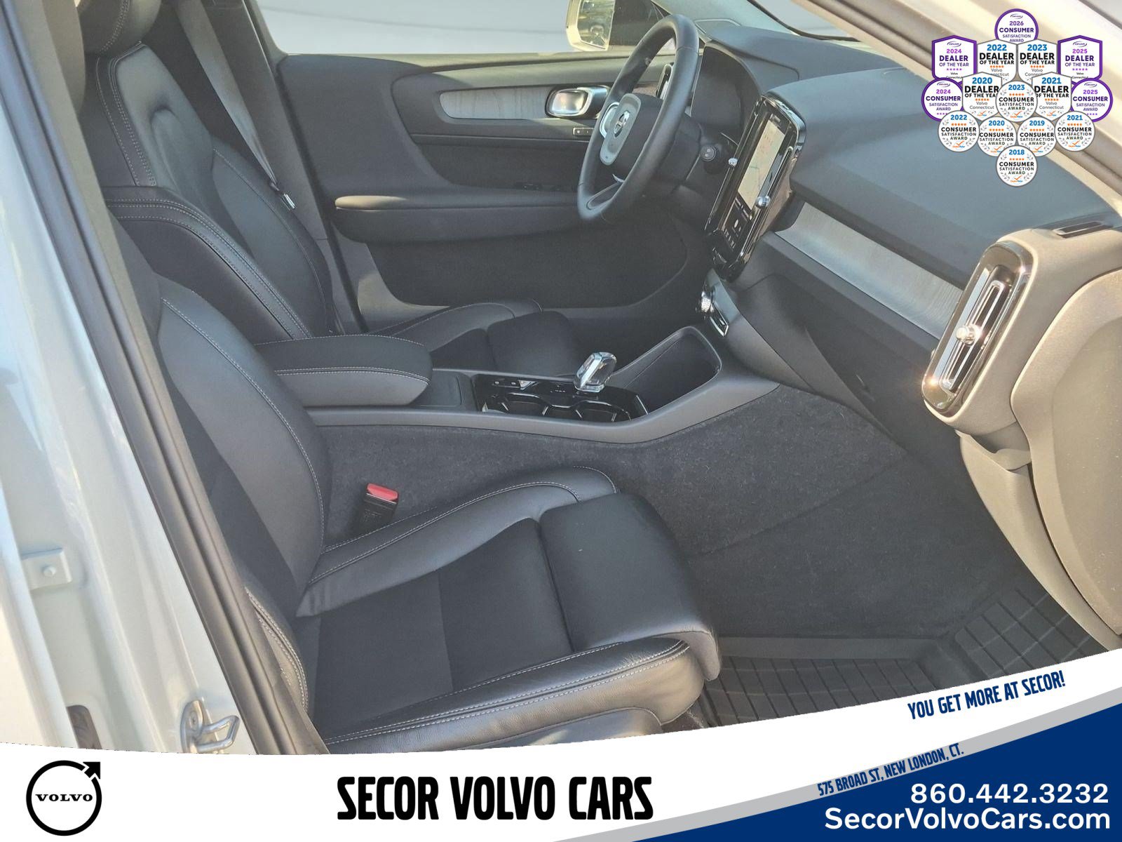 Certified 2023 Volvo XC40 B5 Plus w/ Protection Package Premier AWD/4WD image 23