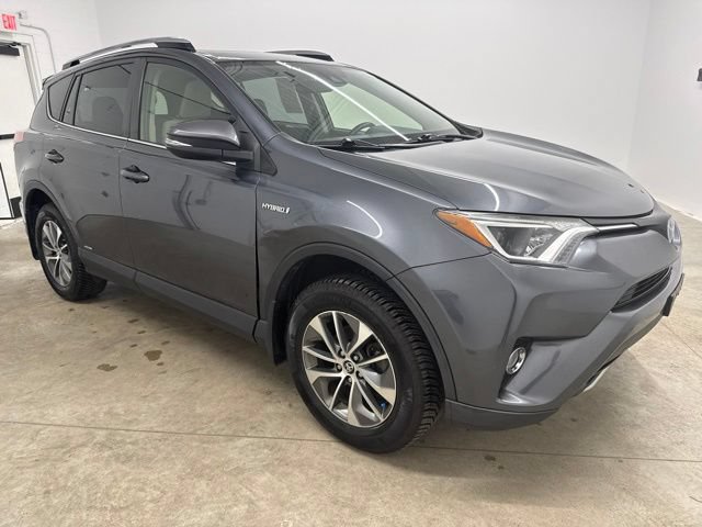 Used 2017 Toyota RAV4 XLE w/ All Weather Liner Package AWD/4WD image 3