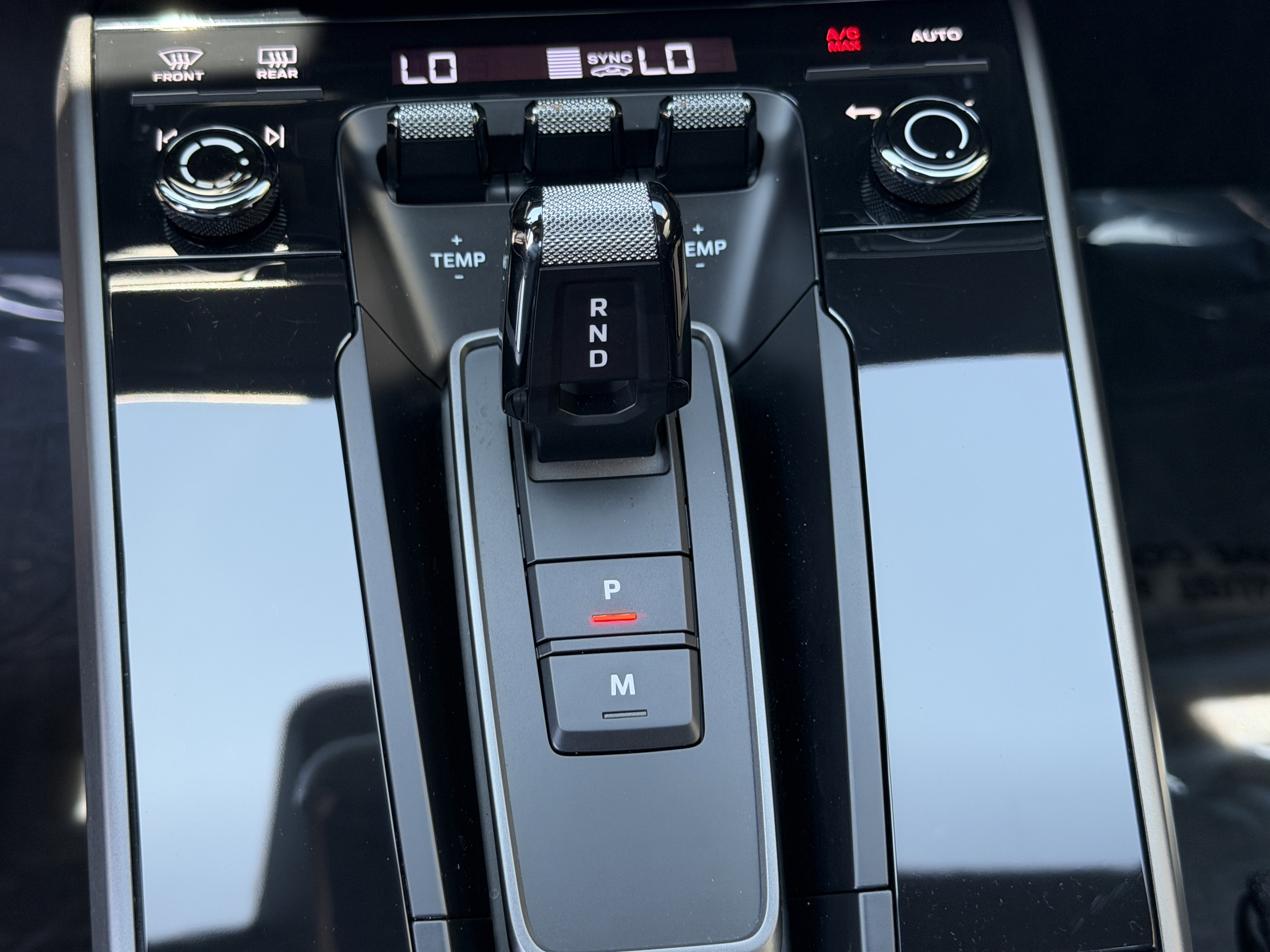 Certified 2024 Porsche 911 Carrera 4 AWD/4WD image 24