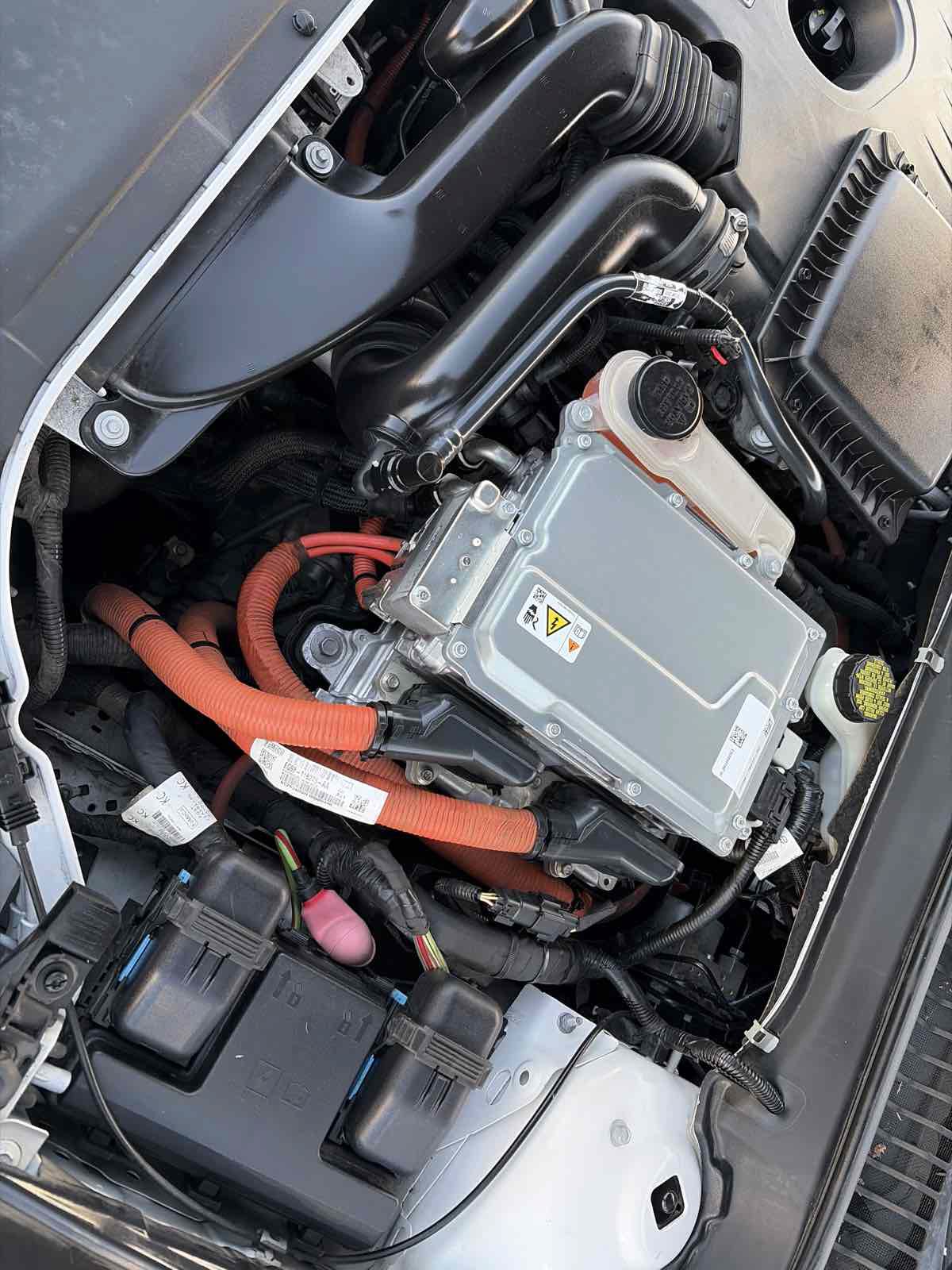 Used 2015 Ford Fusion SE w/ Equipment Group 502A FWD image 31