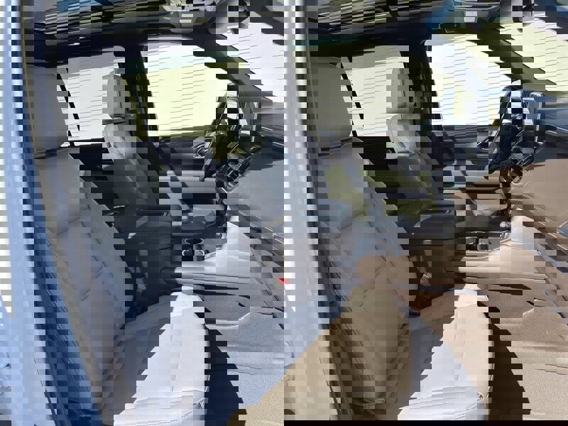 Used 2023 Chevrolet Suburban Z71 image 31