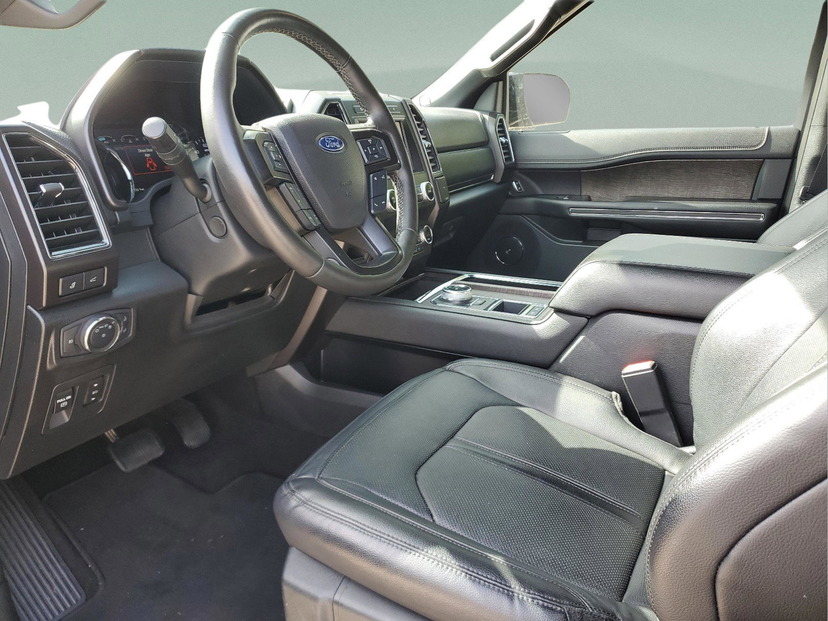 Used 2020 Ford Expedition Limited w/ Equipment Group 301A image 16