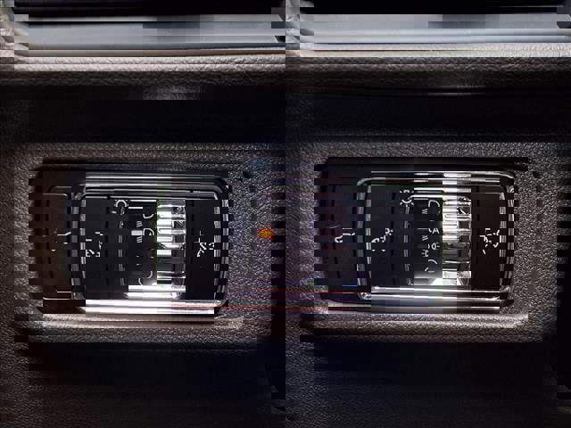 Used 2023 Lincoln Corsair FWD image 21