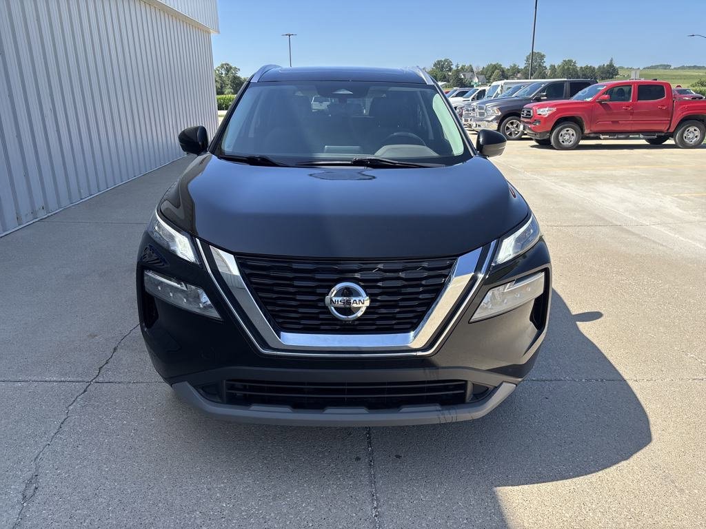 Used 2021 Nissan Rogue SV video 2