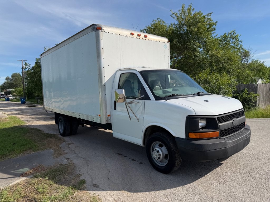 Used 2006 Chevrolet Express 3500 RWD image 21