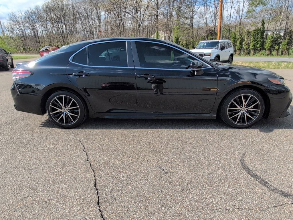 Used 2022 Toyota Camry SE AWD/4WD image 8