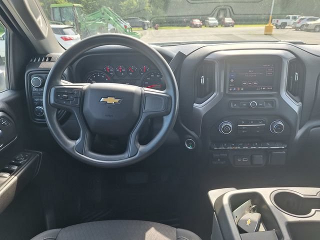 Used 2025 Chevrolet Silverado 2500 Custom w/ Custom Value Package AWD/4WD image 14