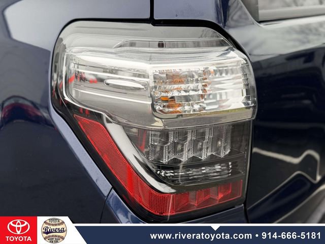 Used 2015 Toyota 4Runner SR5 Premium image 11