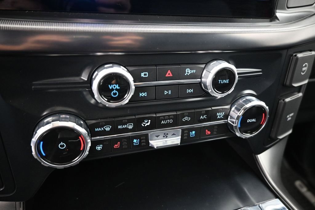 Used 2025 Ford F150 Lariat w/ Equipment Group 502A High AWD/4WD image 26