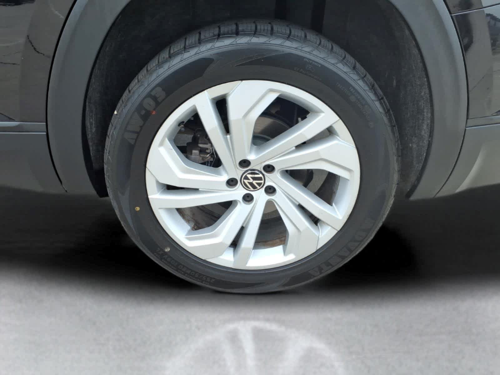 Used 2024 Volkswagen Atlas SE FWD image 9