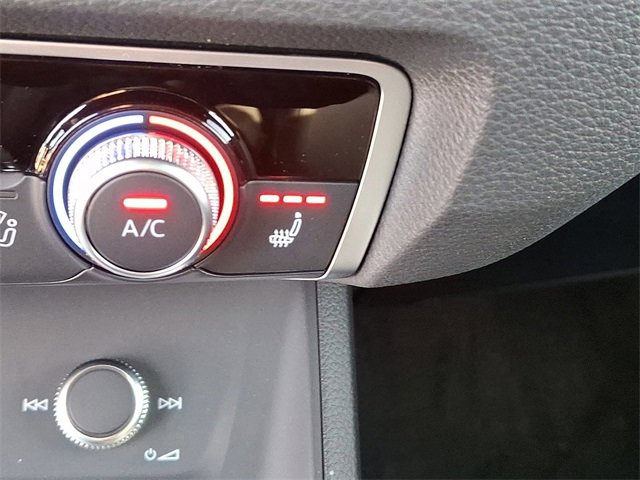 New 2025 Audi Q3 2.0T Premium image 17