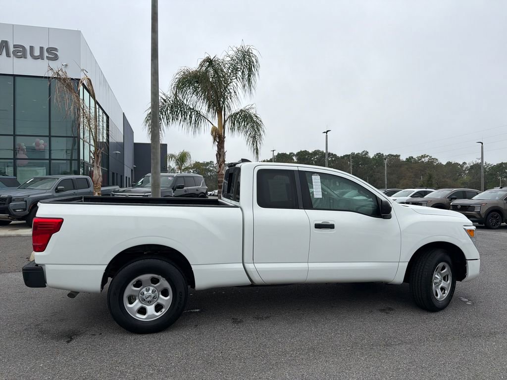 Used 2022 Nissan Titan S image 8