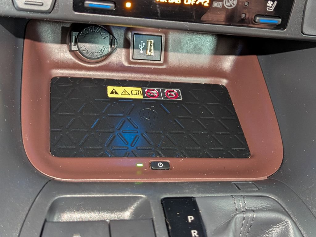 Used 2024 Toyota RAV4 Limited w/ Advanced Technology Package image 25