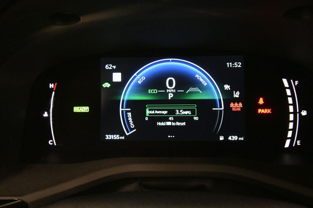 Used 2025 Toyota Camry LE FWD image 13