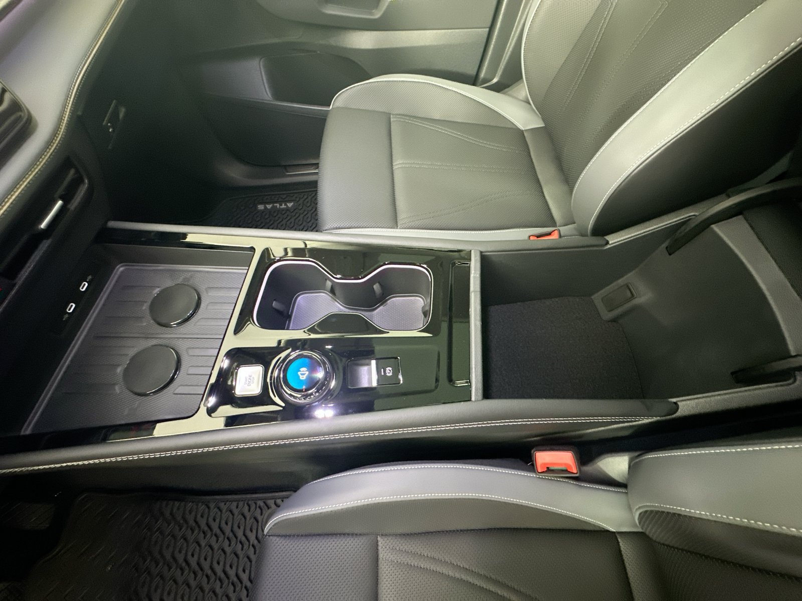 New 2027 Volkswagen Atlas SE AWD/4WD image 28