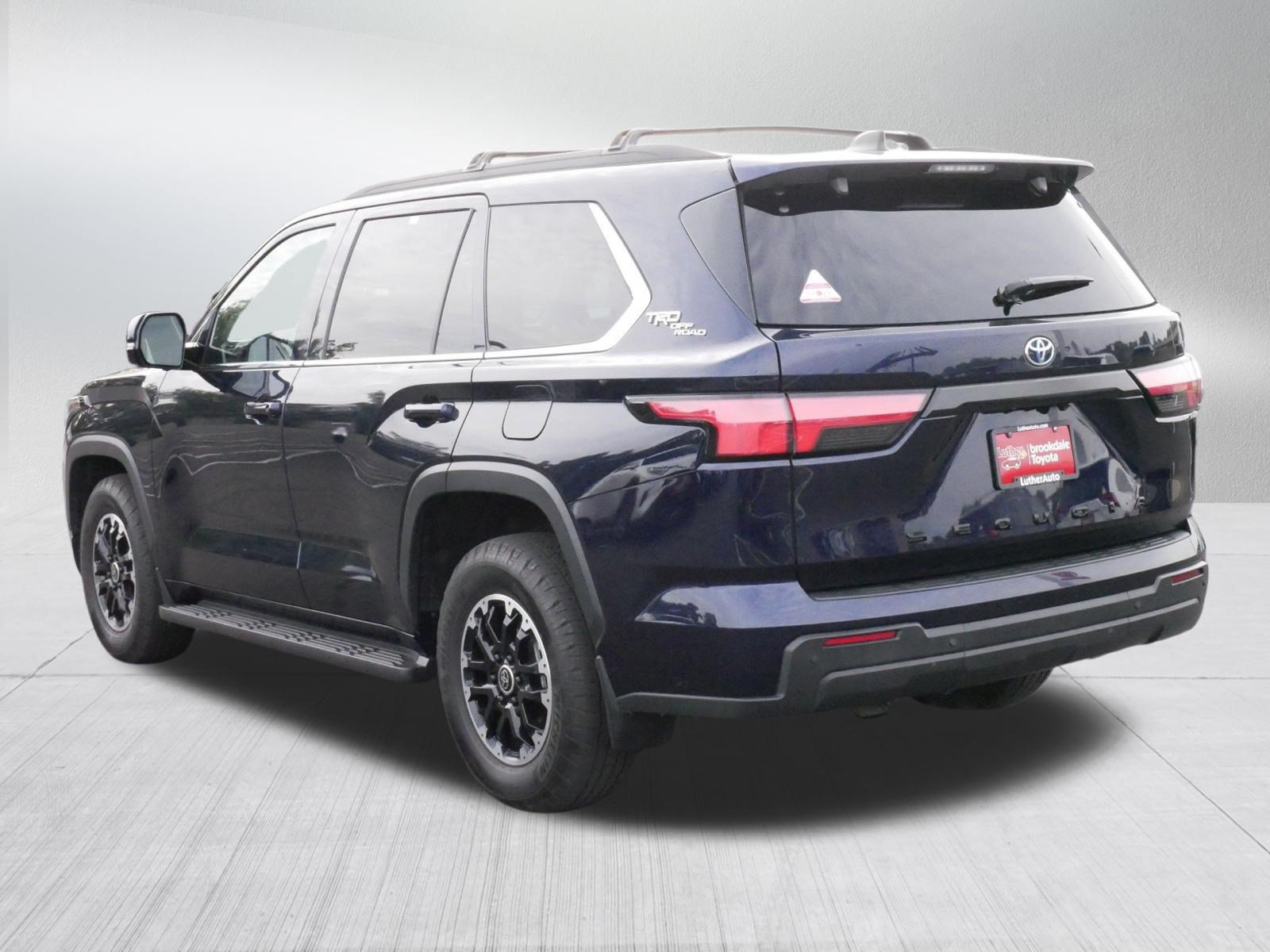 Certified 2024 Toyota Sequoia SR5 w/ SR5 Premium Package AWD/4WD image 5