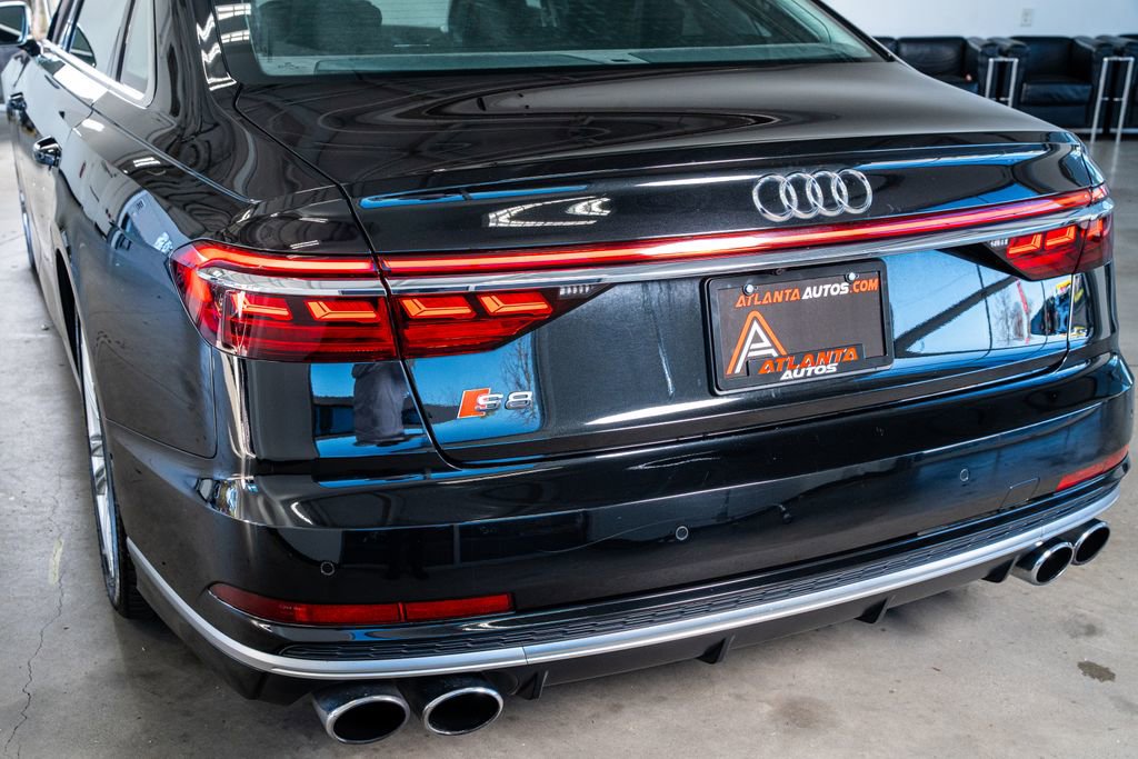 Used 2020 Audi S8 L image 22