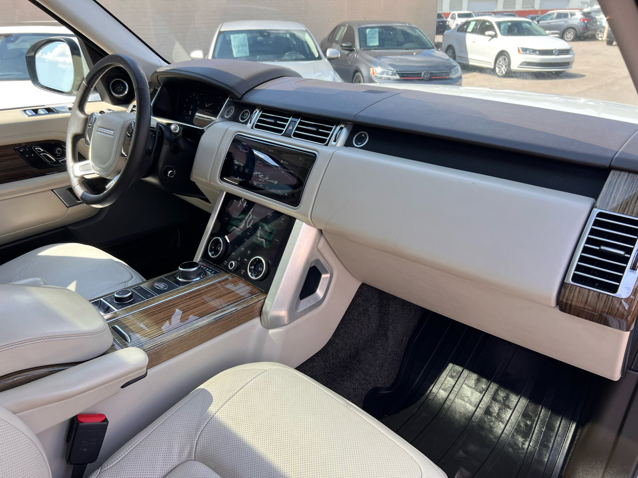 Used 2018 Land Rover Range Rover Long Wheelbase Supercharged image 23