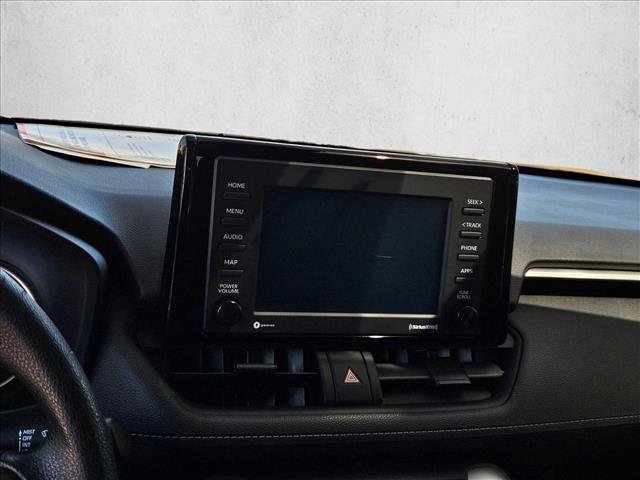 Used 2021 Toyota RAV4 LE image 11