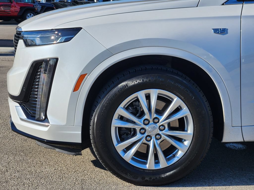 Certified 2023 Cadillac XT6 Luxury FWD image 9