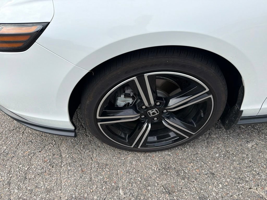 Used 2024 Honda Accord Sport image 13