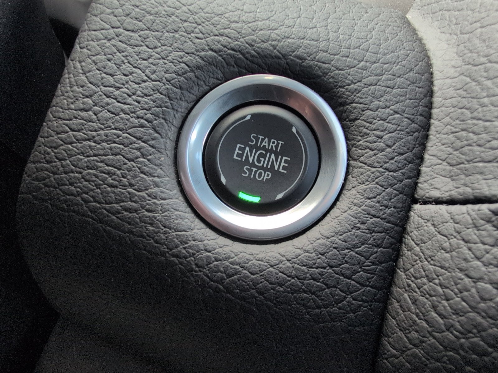 Used 2024 GMC Yukon Denali w/ Advanced Technology Package image 40