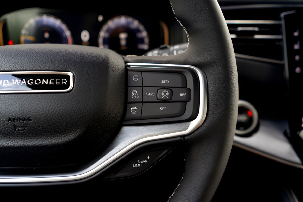 New 2026 Jeep Grand Wagoneer L Limited AWD/4WD image 12