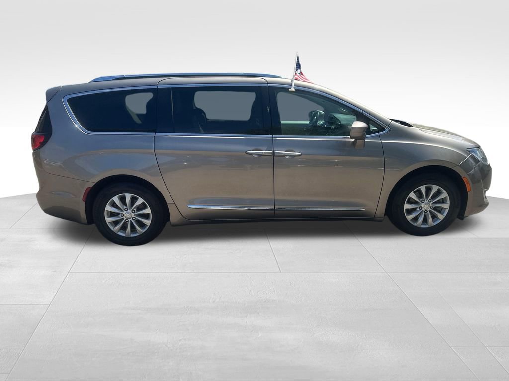 Used 2018 Chrysler Pacifica Touring-L w/ Premium Audio Group image 26