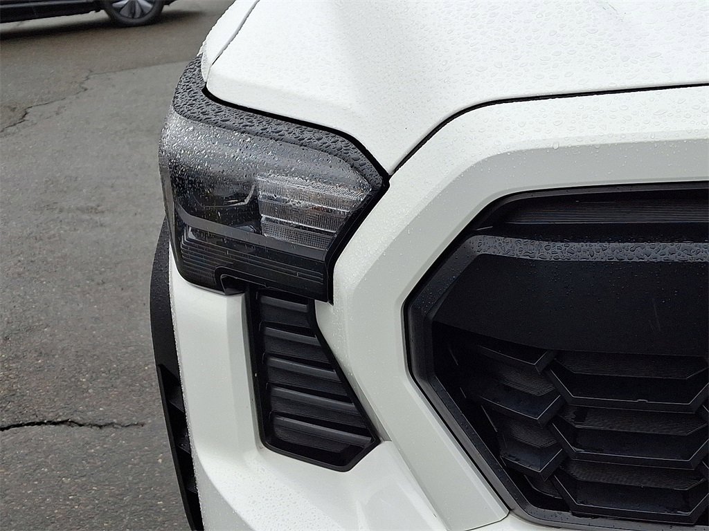 Used 2024 Toyota Tacoma TRD Off-Road image 10