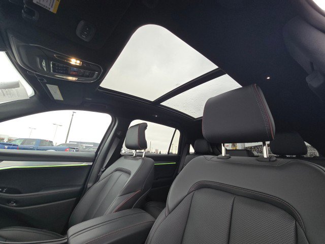 Used 2024 Jeep Wagoneer S image 25