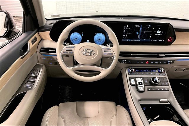 Used 2024 Hyundai Palisade Limited image 5