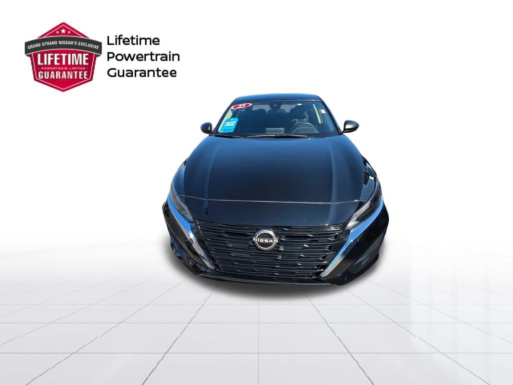 Certified 2025 Nissan Altima 2.5 S FWD image 4