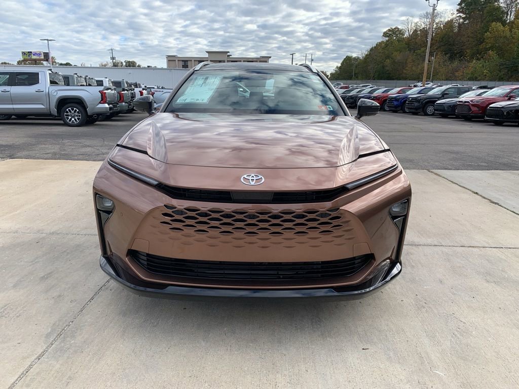 New 2025 Toyota Crown Signia image 8