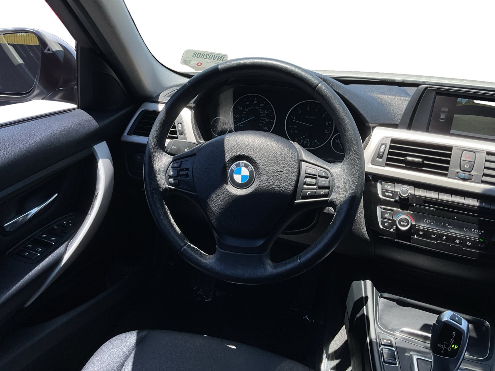 Used 2018 BMW 320i xDrive Sedan AWD/4WD image 11
