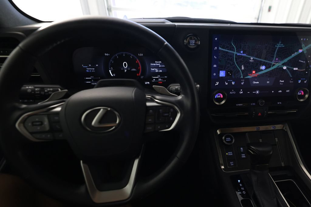 Used 2024 Lexus GX 550 w/ Accessory Package (Z1) AWD/4WD image 19