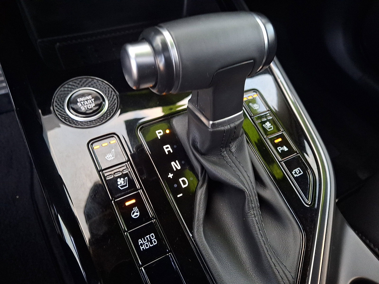 Certified 2023 Kia Niro SX Touring image 15