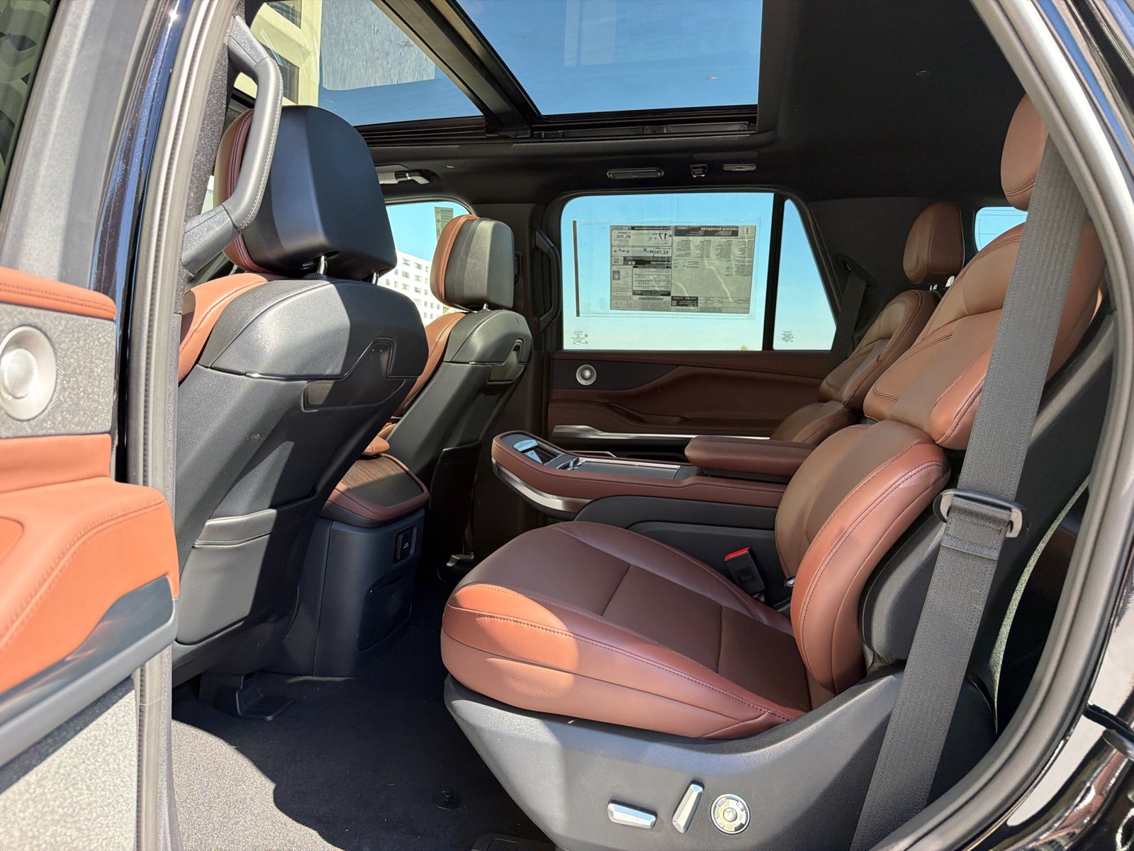 New 2027 Lincoln Navigator Reserve AWD/4WD image 23
