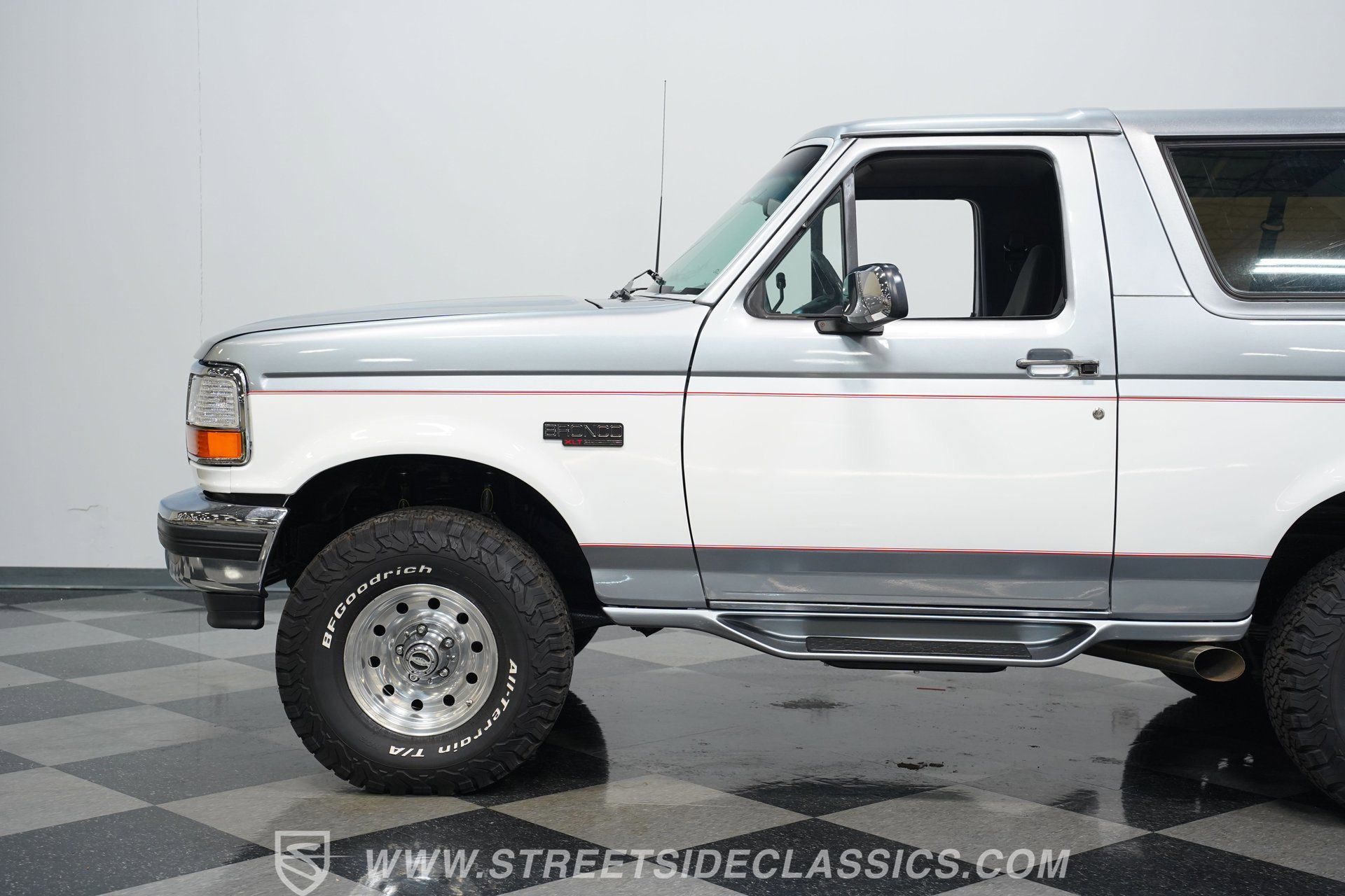Used 1995 Ford Bronco XLT image 22