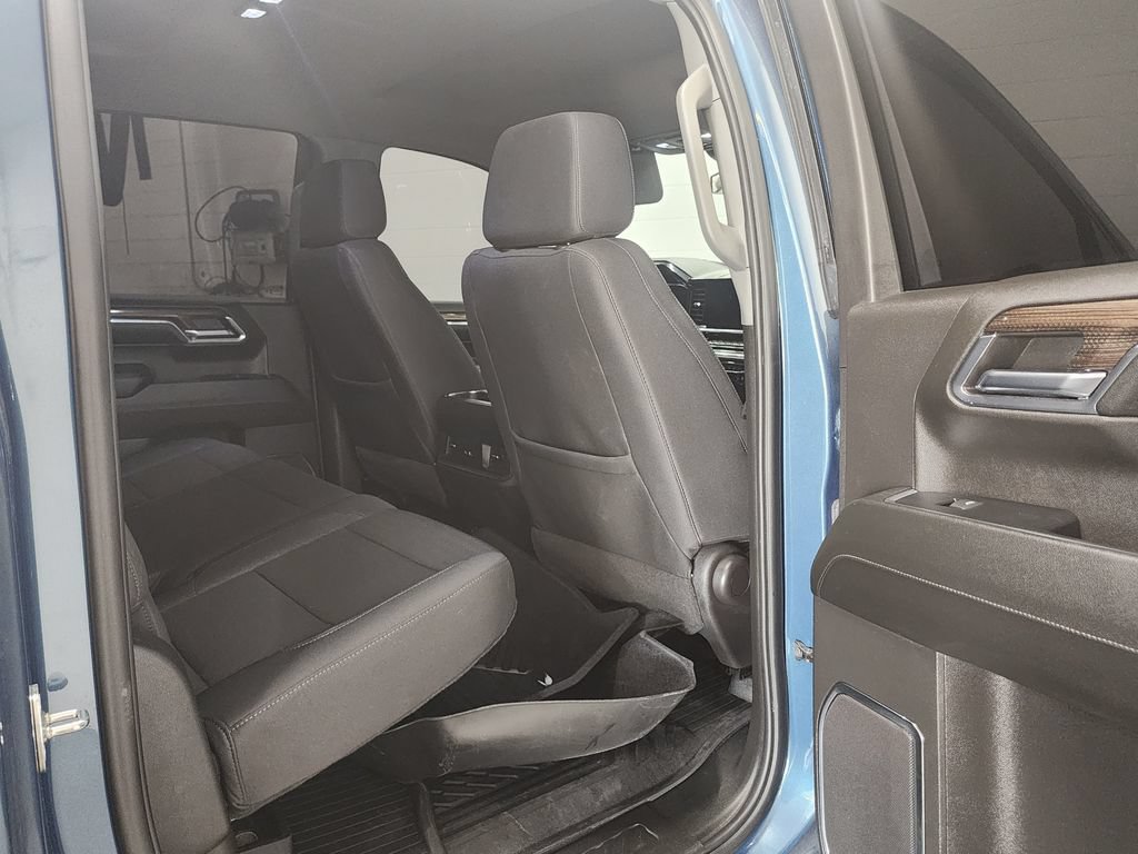 Used 2024 Chevrolet Silverado 1500 LT Trail Boss w/ Convenience Package II AWD/4WD image 34