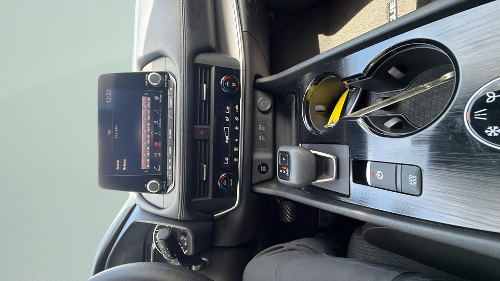 Used 2024 Nissan Rogue SV AWD/4WD image 19