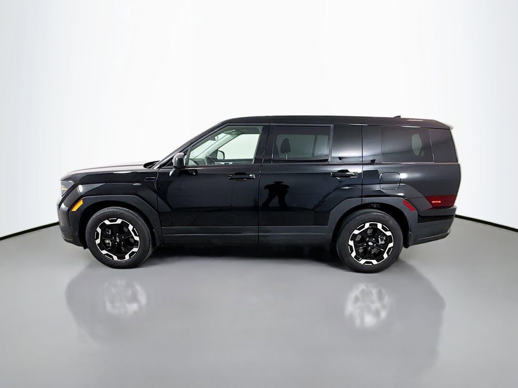 Used 2025 Hyundai Santa Fe SE FWD image 4