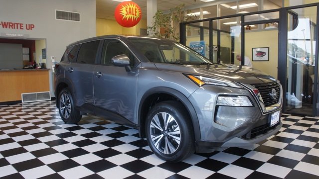 Used 2023 Nissan Rogue SV