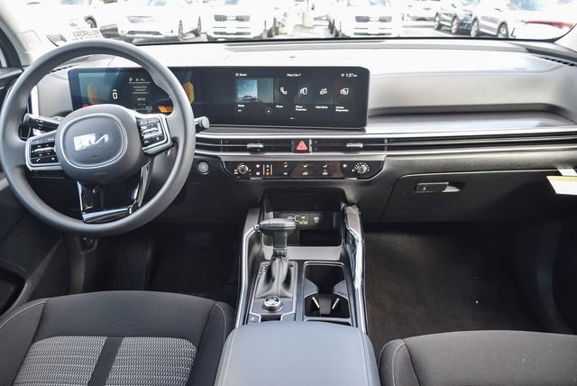 New 2024 Kia Sorento LX image 14