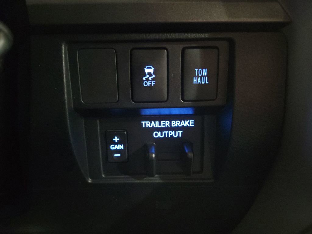 Used 2019 Toyota Tundra SR5 w/ SR5 Upgrade Package image 16