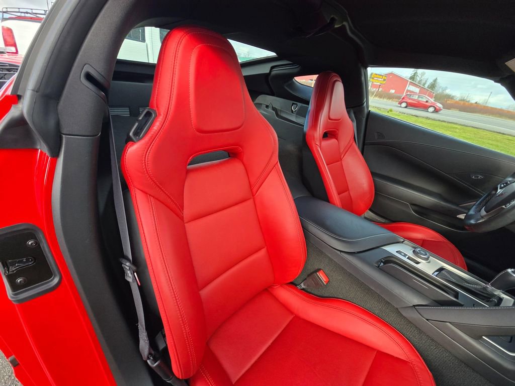 Used 2015 Chevrolet Corvette Stingray Coupe image 13