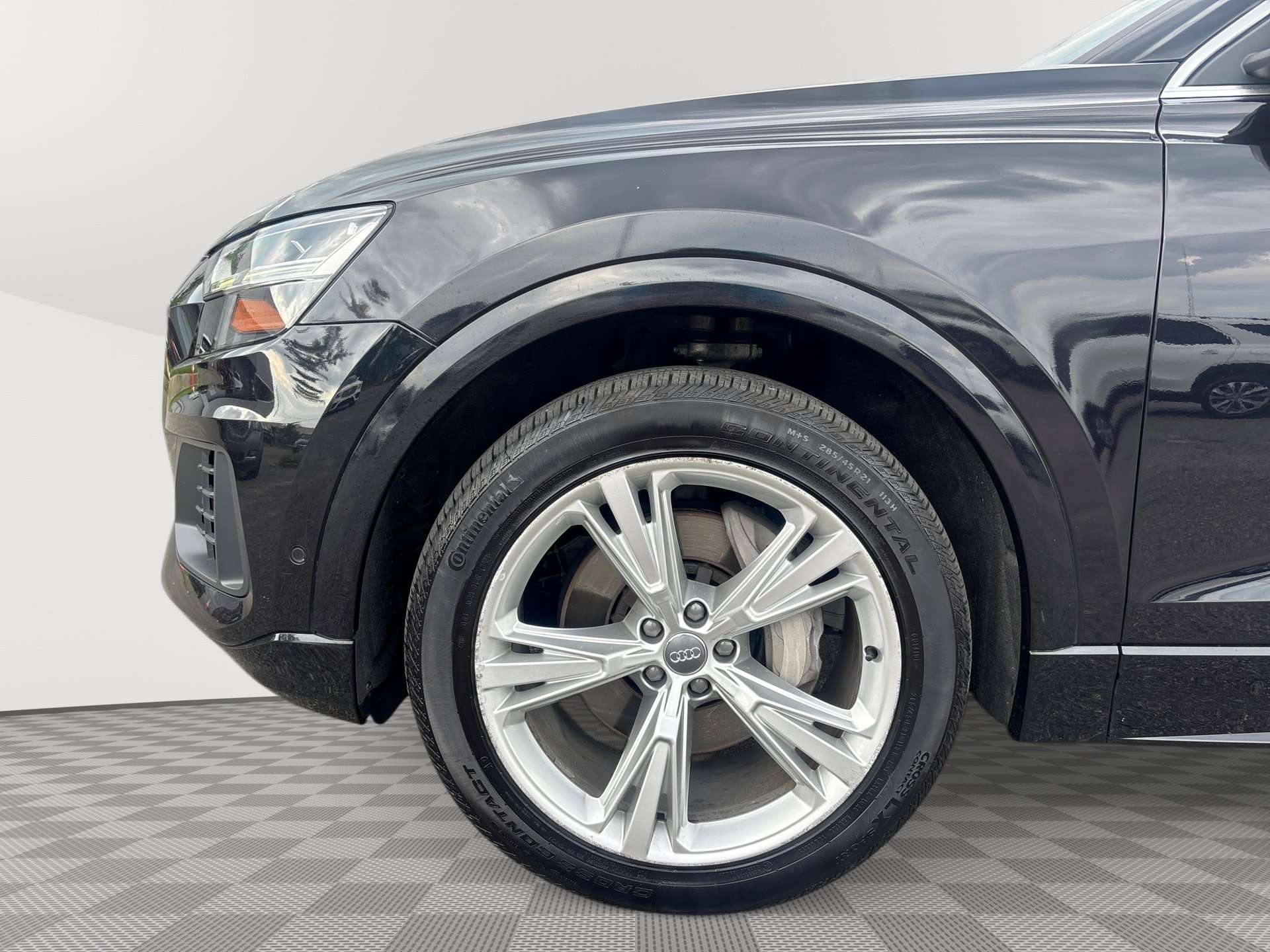 Used 2019 Audi Q8 Premium Plus AWD/4WD image 19